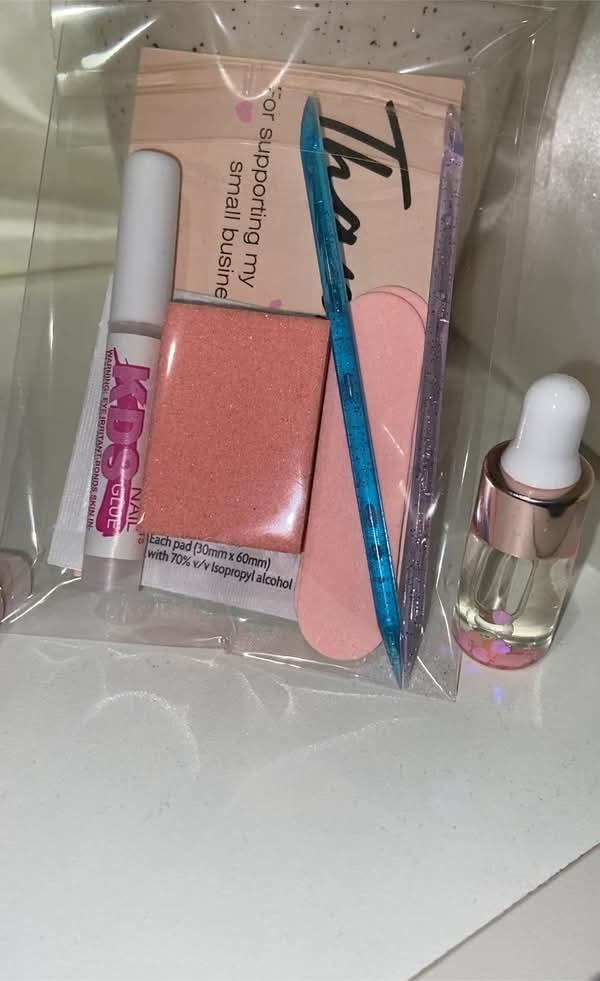 Wholesale Bling Nails